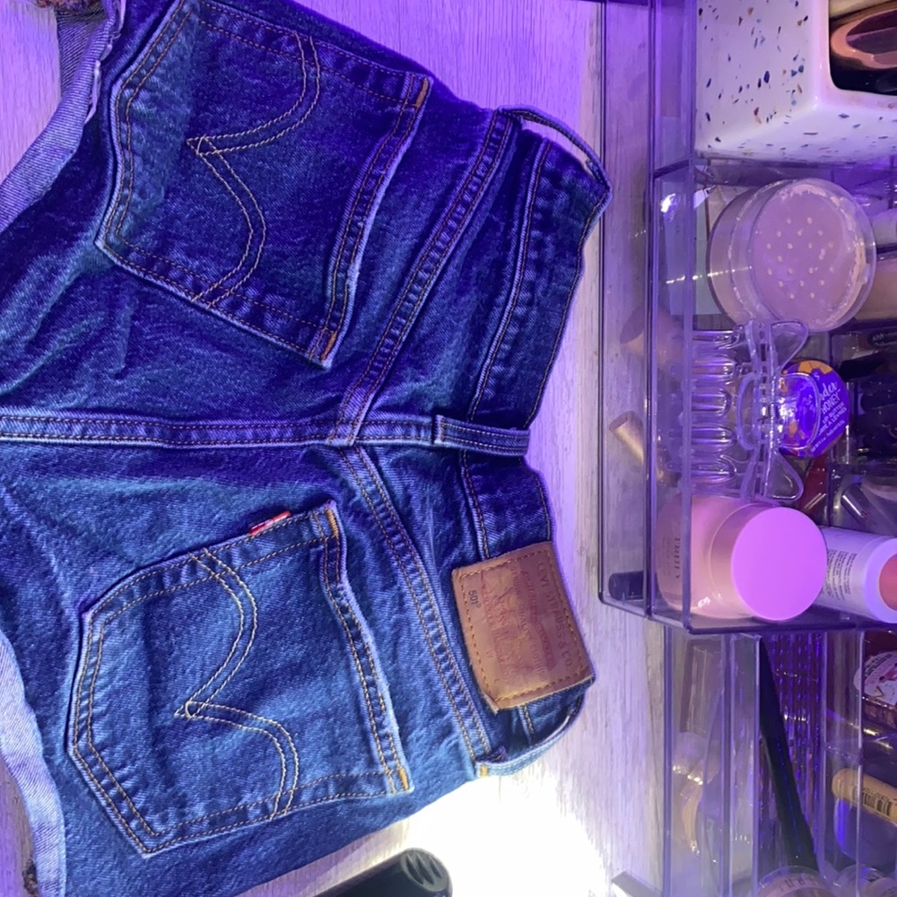 Levi , 23 , blue Jean